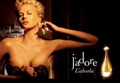 Nejnovější tvář J'adoru z roku 2004, herečka Charlize Theronová. Konečně trefa :)
