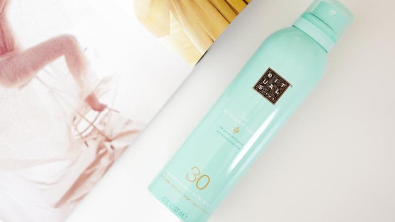 Karma Mléčný sprej na opalování SPF 30 se stal letním hitem našich čtenářek a bude se hodit i na pod