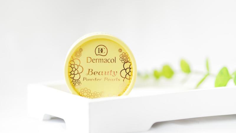 Beauty Powder Pearls od Dermacolu.