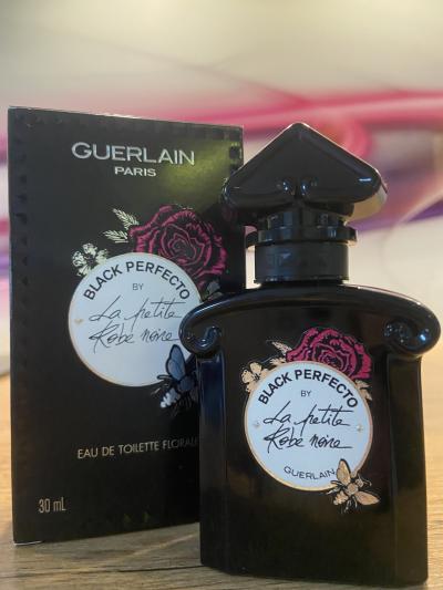 Guerlain Black Perfecto florale 30 25 ml. inzerce Arome.cz